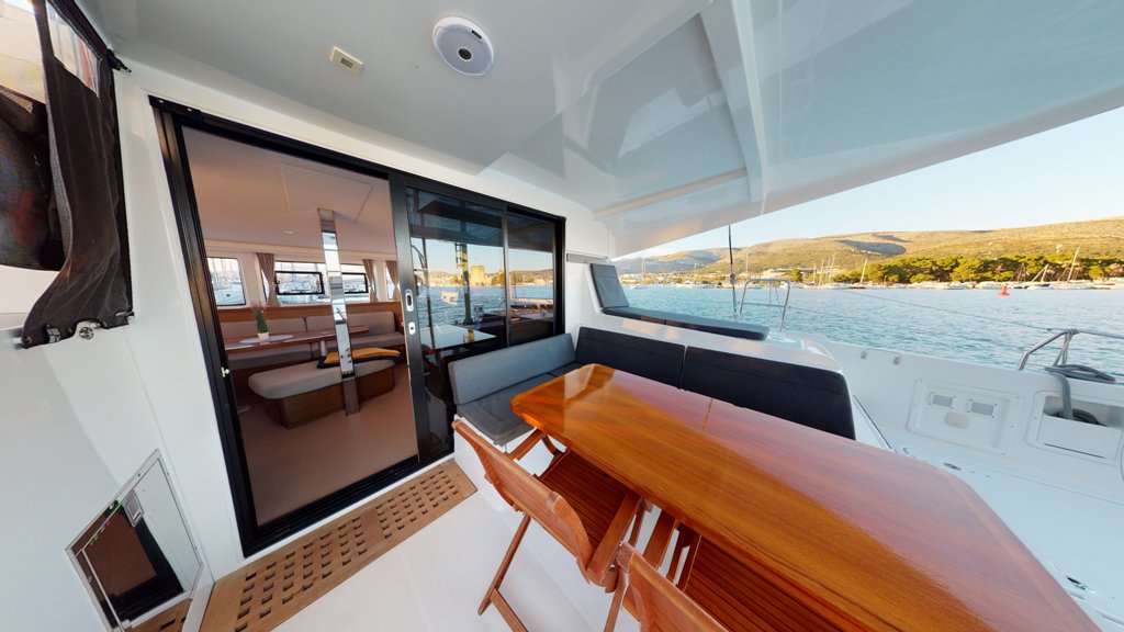 Lagoon 42 - 4 + 2 cab. — photo 6