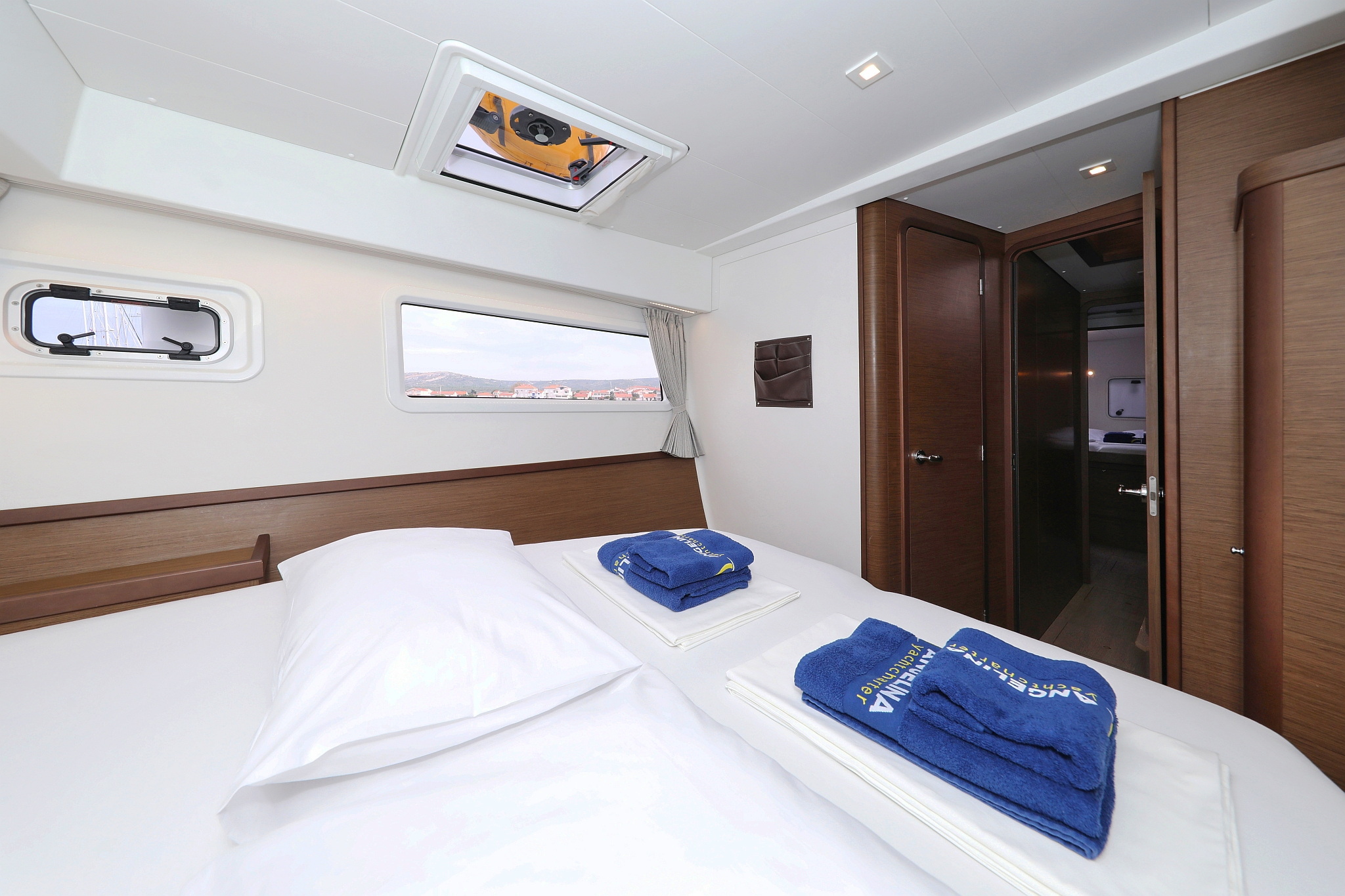 Lagoon 42 - 4 + 2 cab. — photo 25