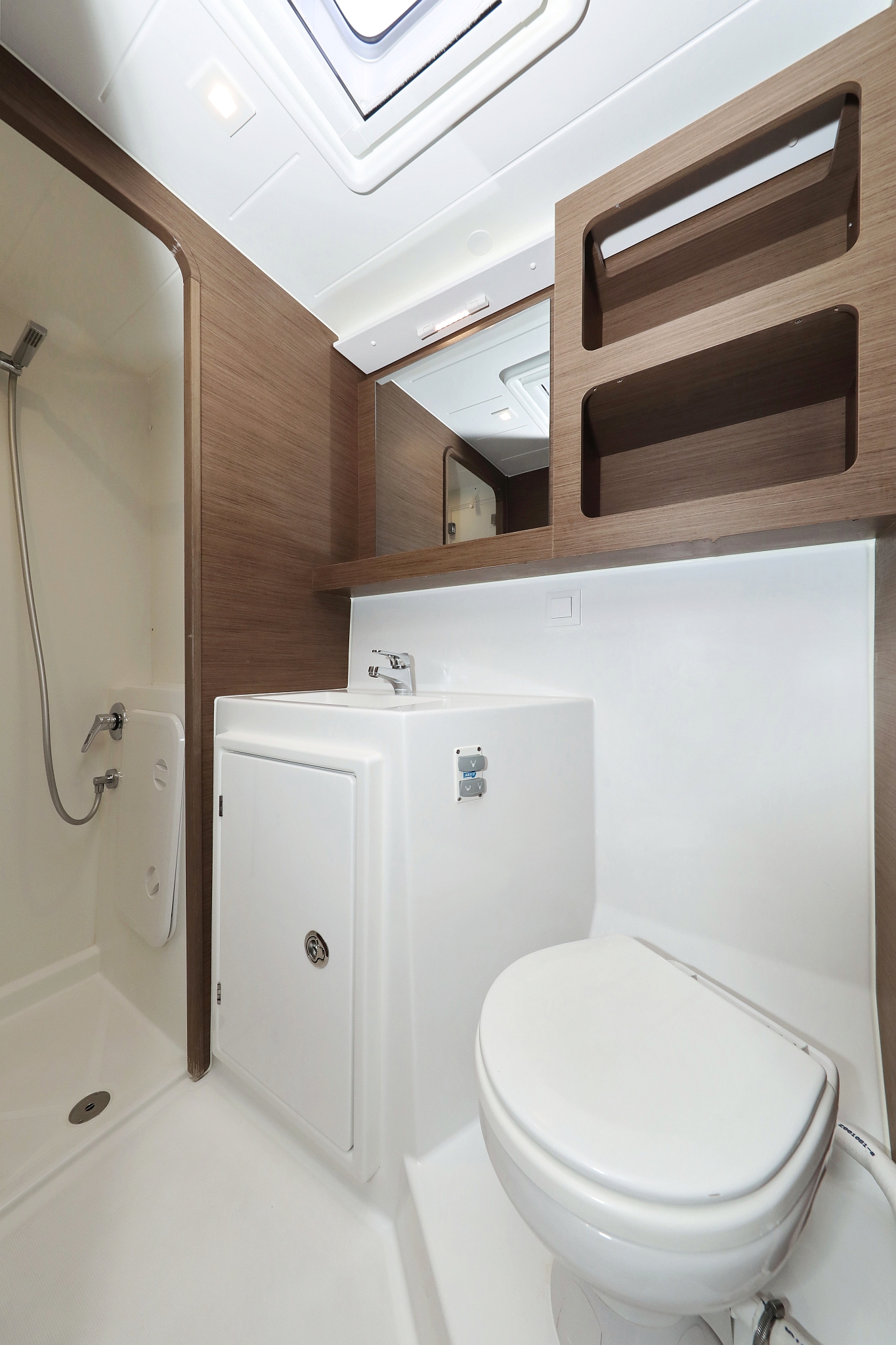 Lagoon 42 - 4 + 2 cab. — photo 36