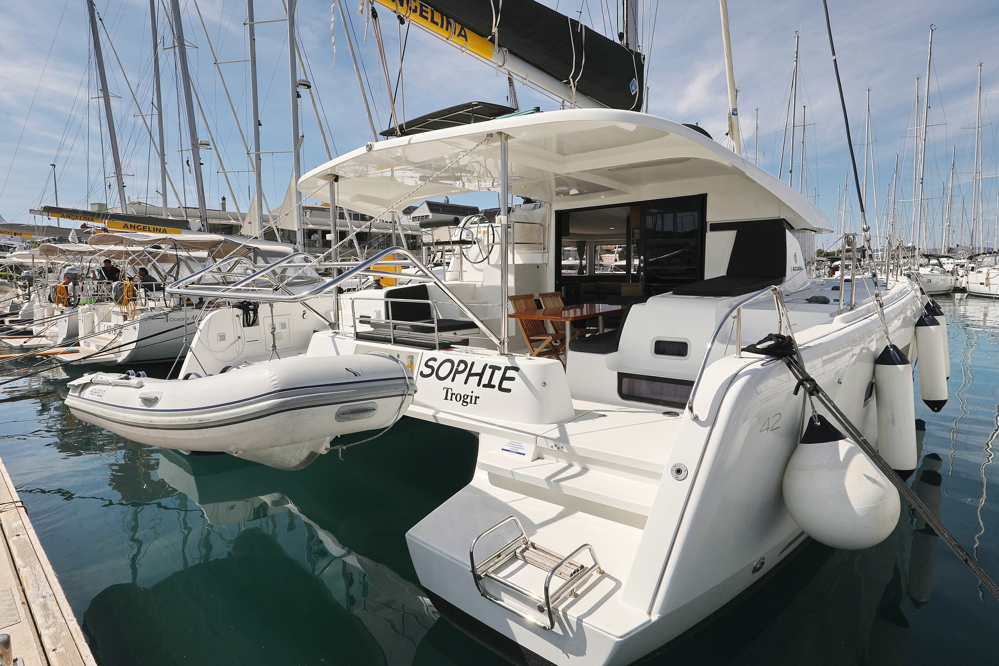 Lagoon 42 - 4 + 2 cab. — photo 3