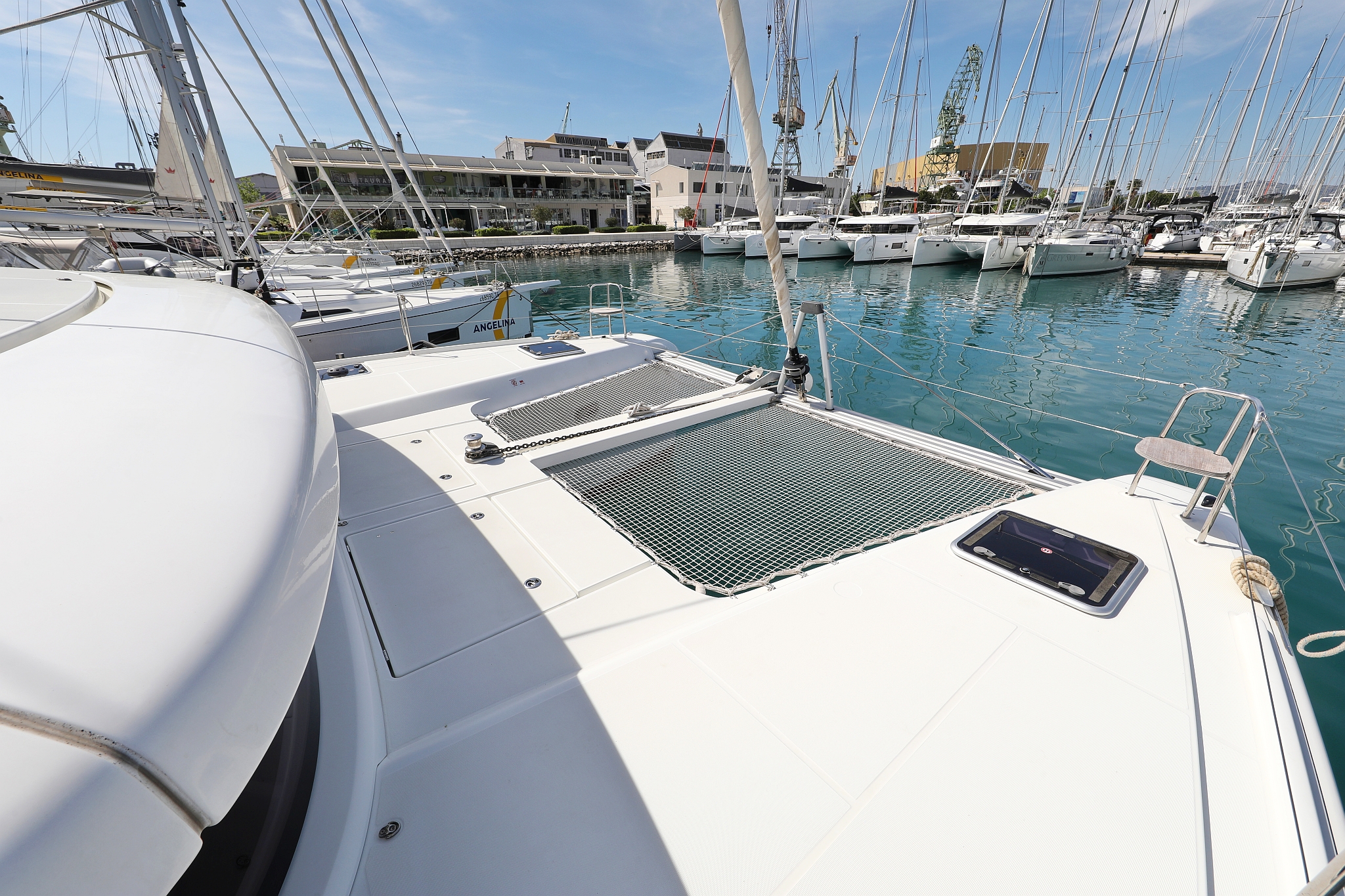 Lagoon 42 - 4 + 2 cab. — photo 10