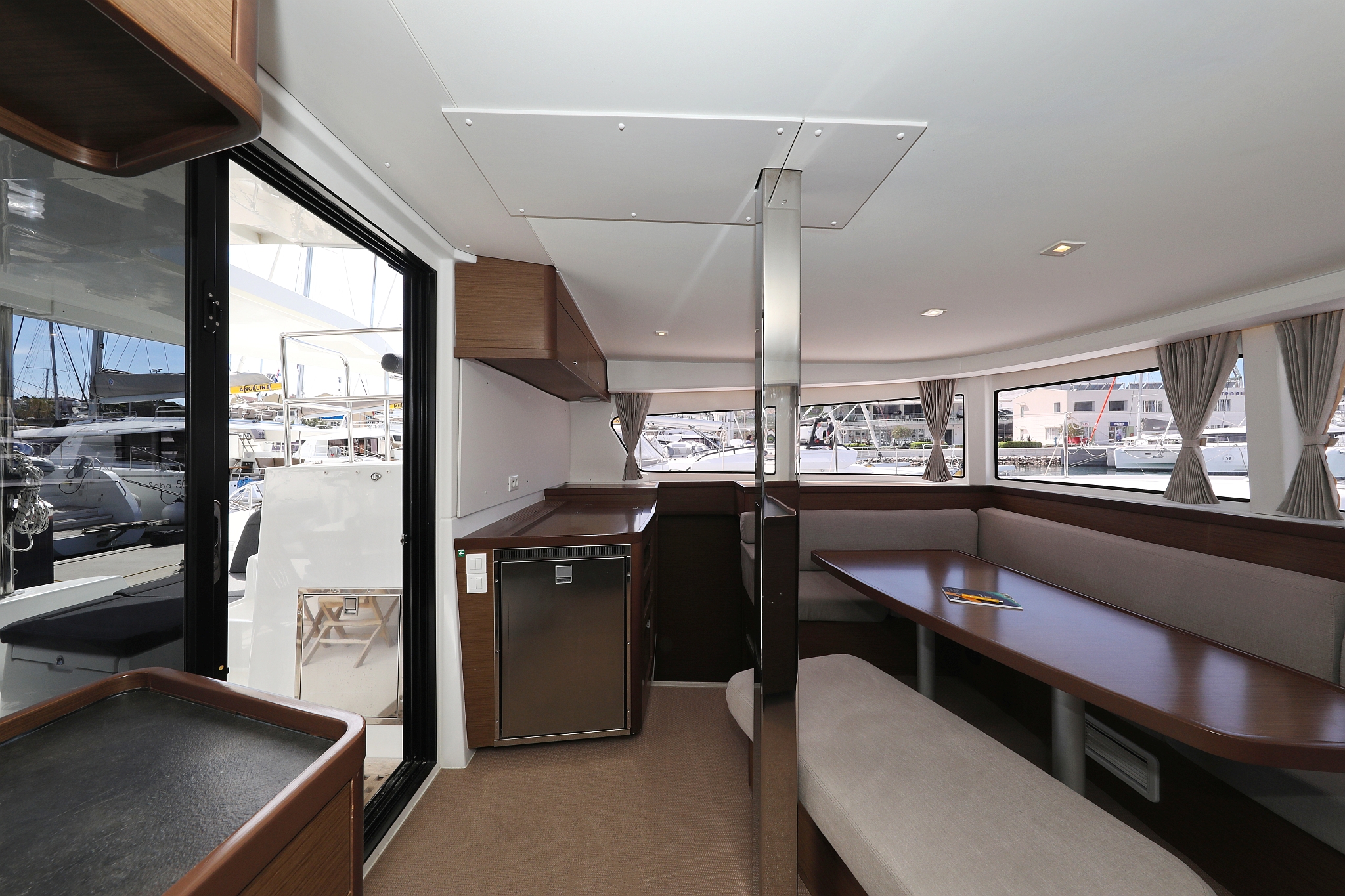 Lagoon 42 - 4 + 2 cab. — photo 13