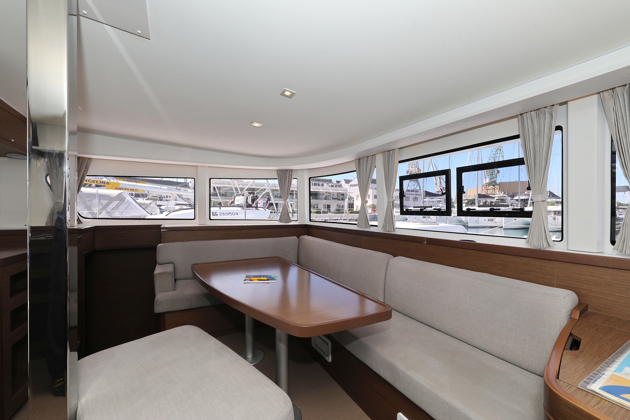 Lagoon 42 - 4 + 2 cab. — photo 16