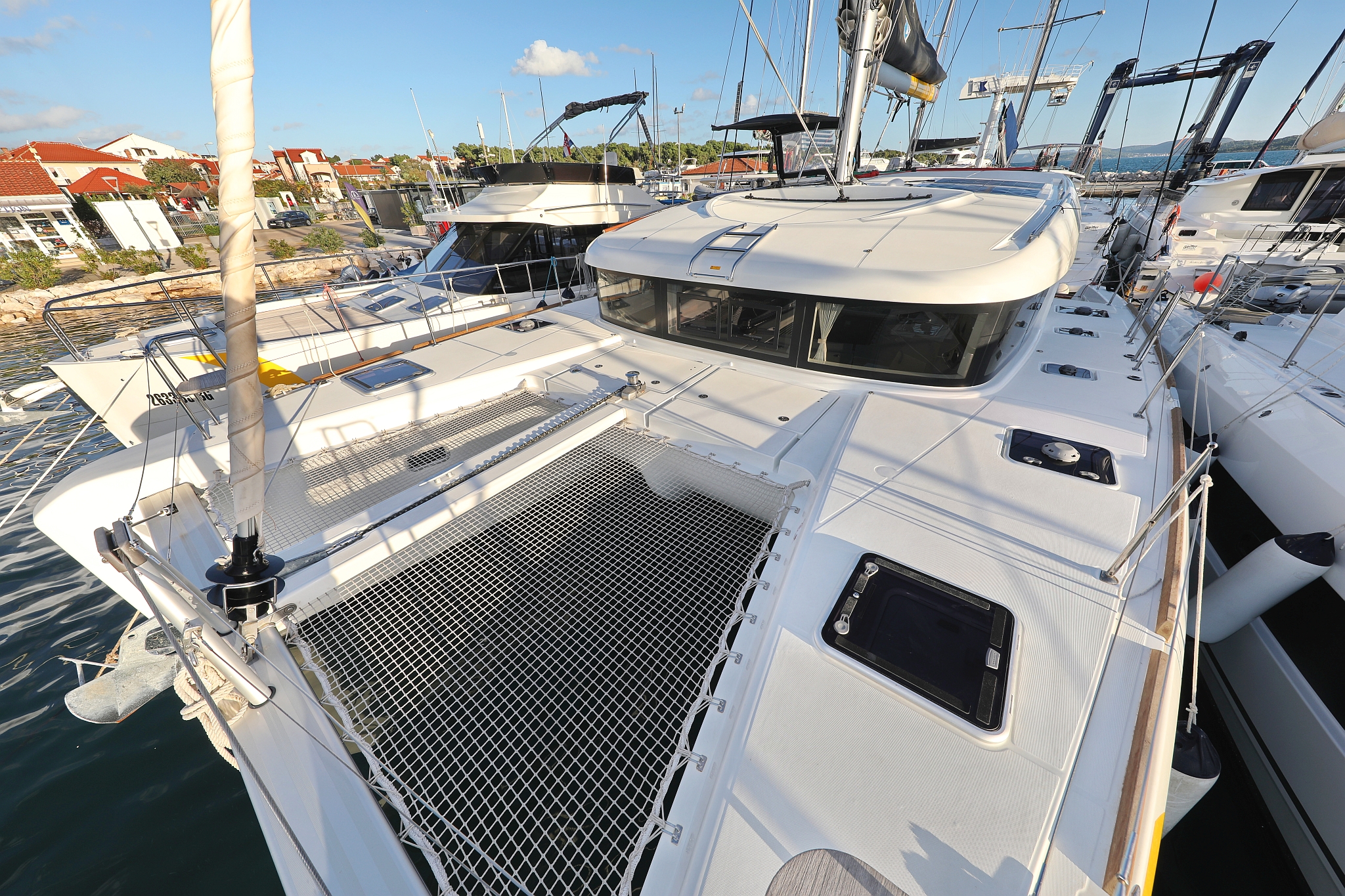 Lagoon 40 - 4 + 2 cab — photo 12