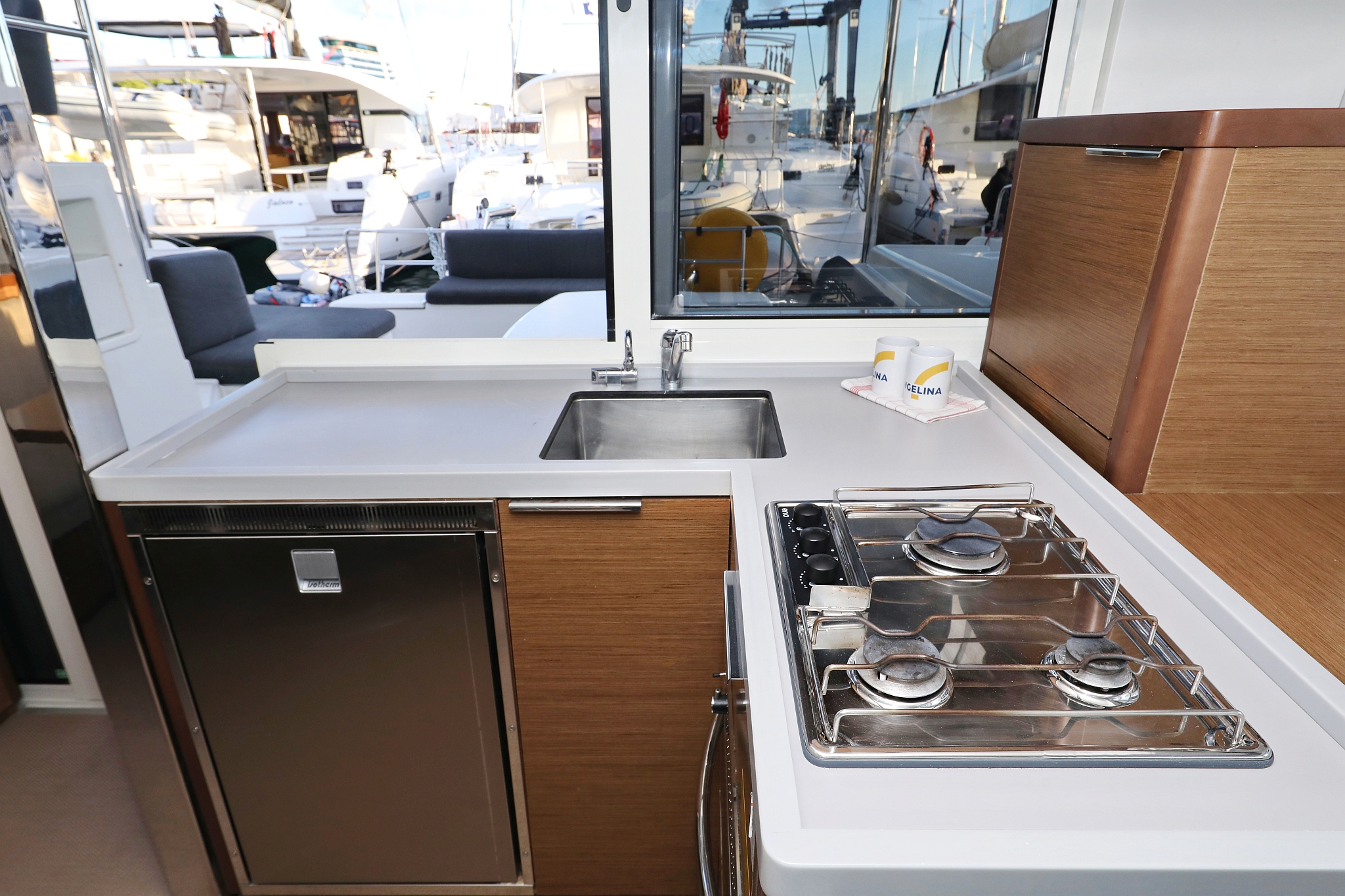 Lagoon 40 - 4 + 2 cab — photo 21