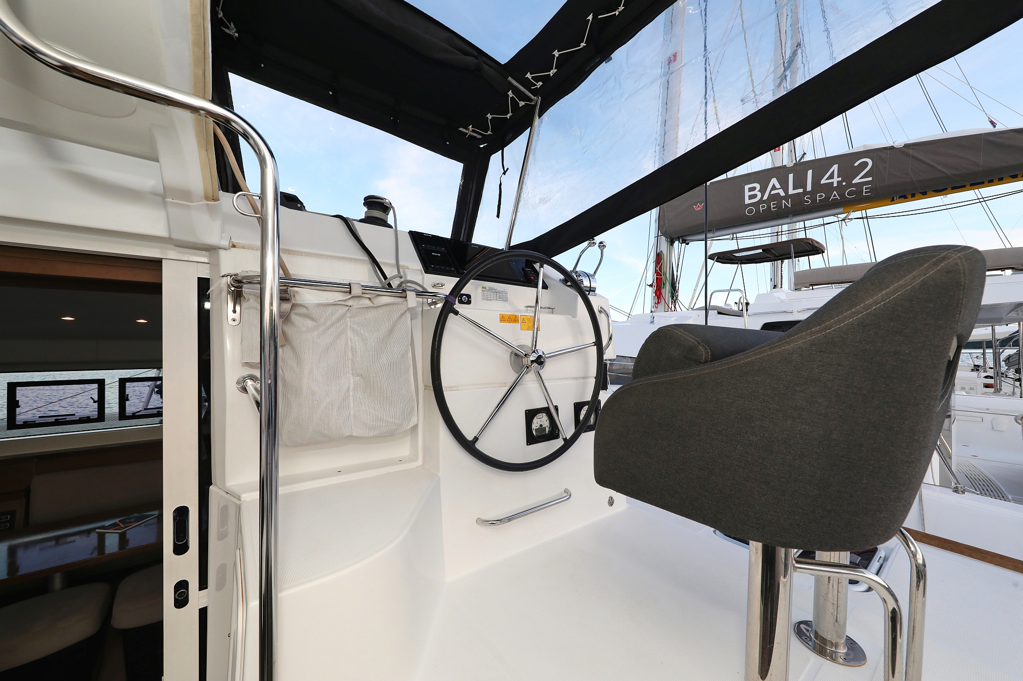 Lagoon 40 - 4 + 2 cab — photo 7