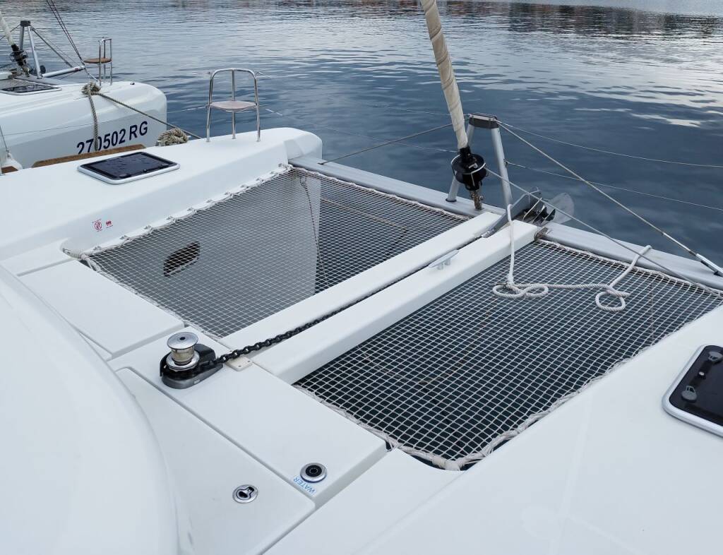 Lagoon 40 - 4 + 2 cab — photo 10