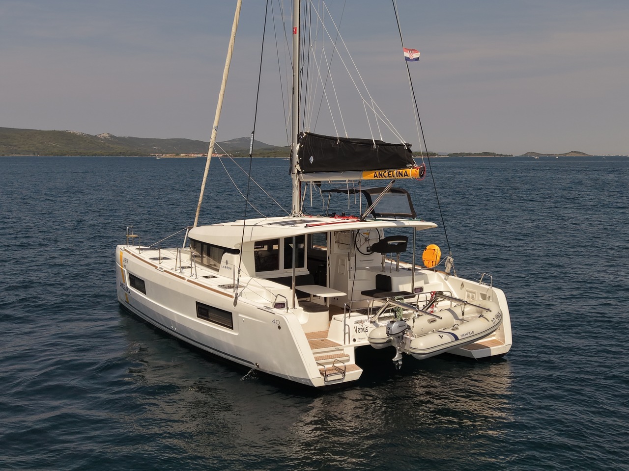 Lagoon 40 - 4 + 2 cab — photo 13