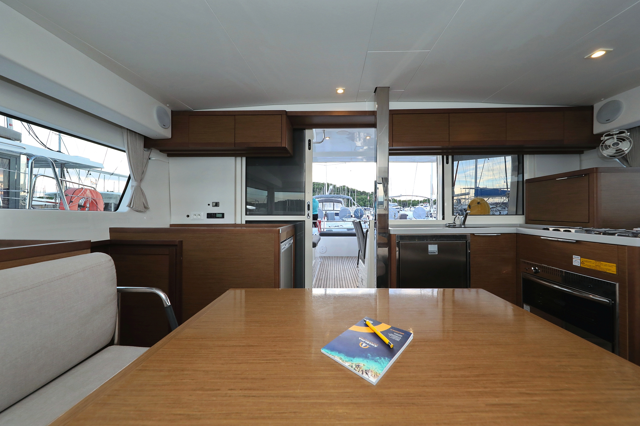 Lagoon 40 - 4 + 2 cab — photo 15