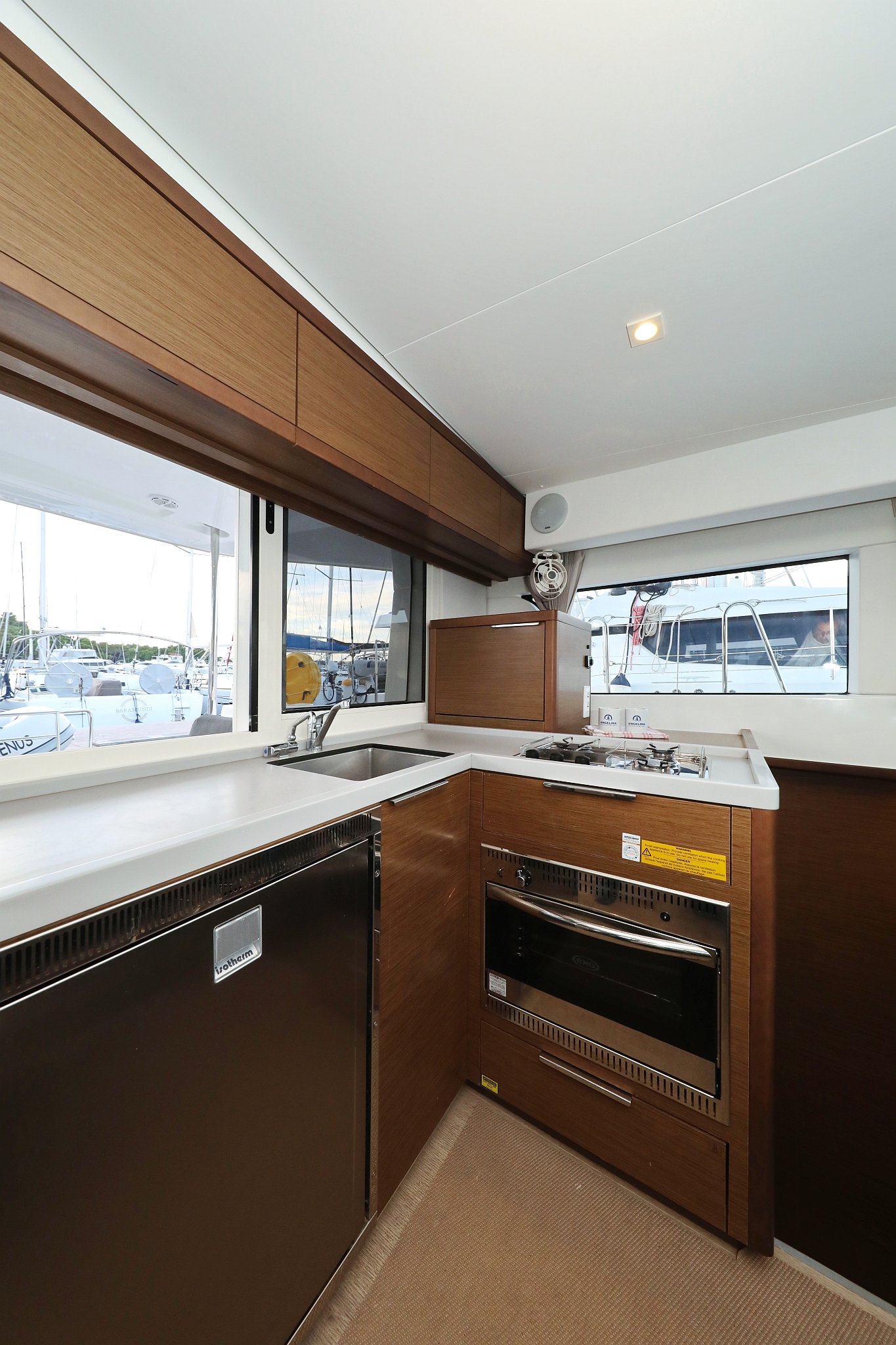Lagoon 40 - 4 + 2 cab — photo 16