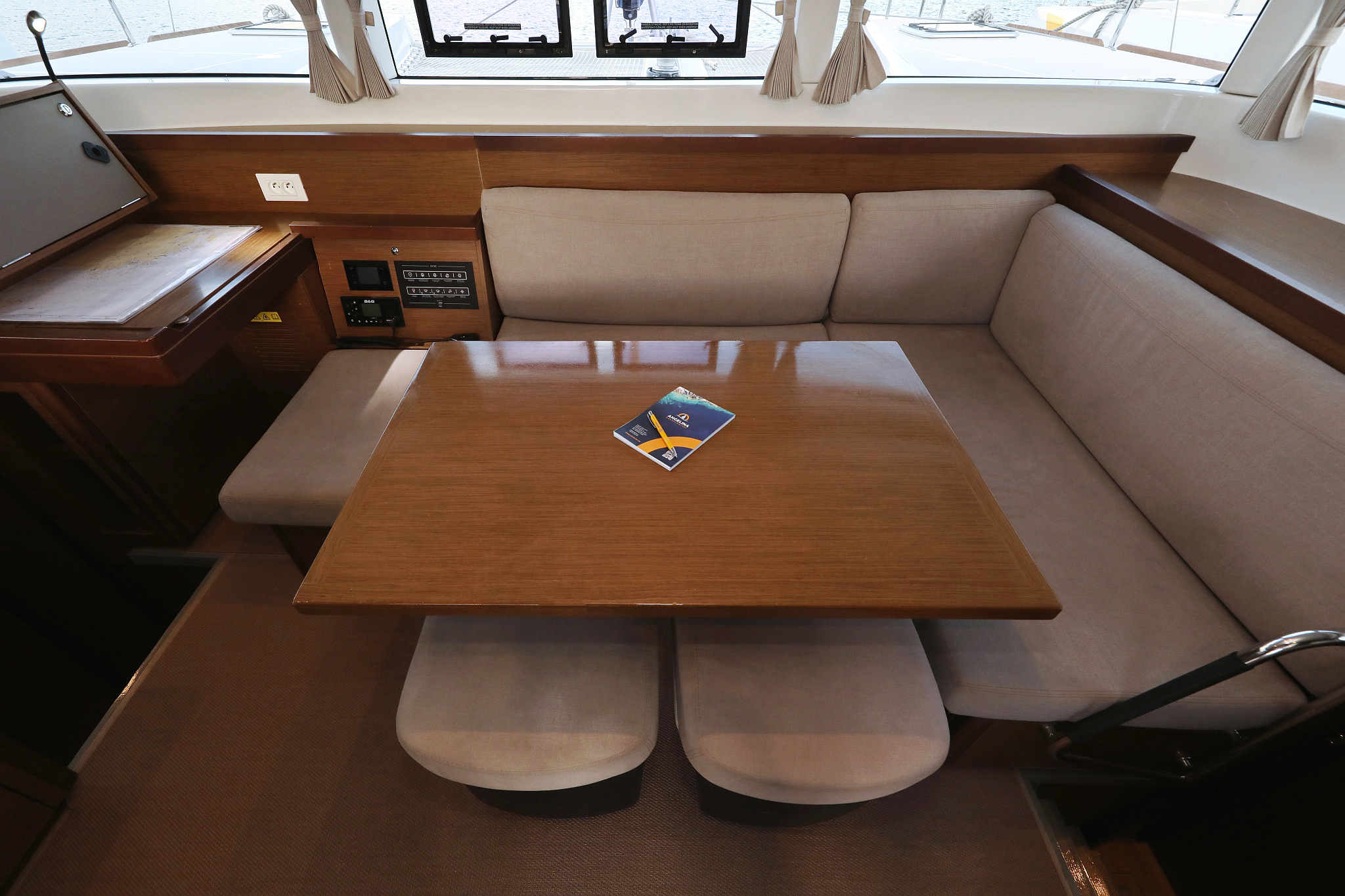 Lagoon 40 - 4 + 2 cab — photo 21
