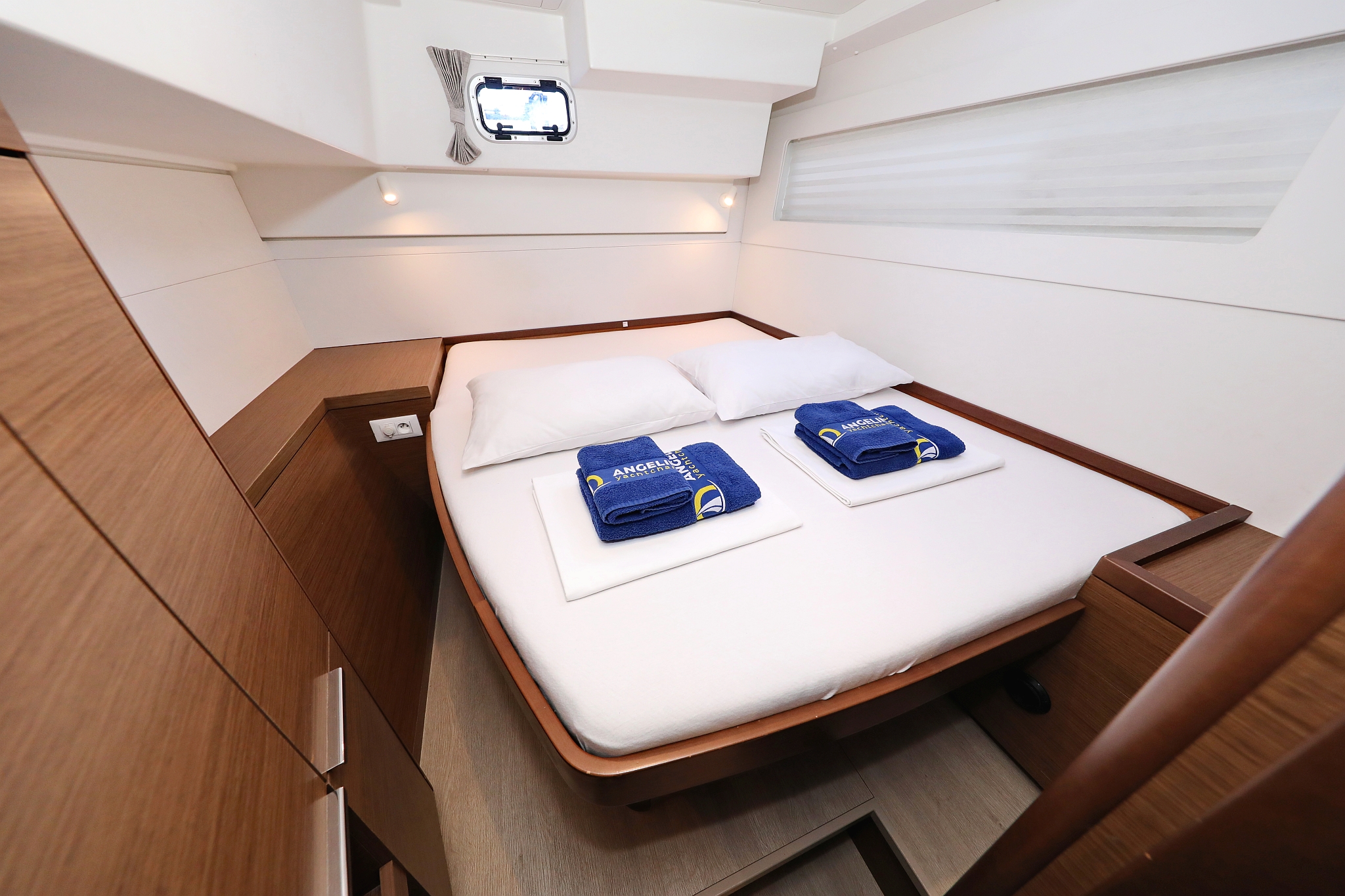 Lagoon 40 - 4 + 2 cab — photo 25