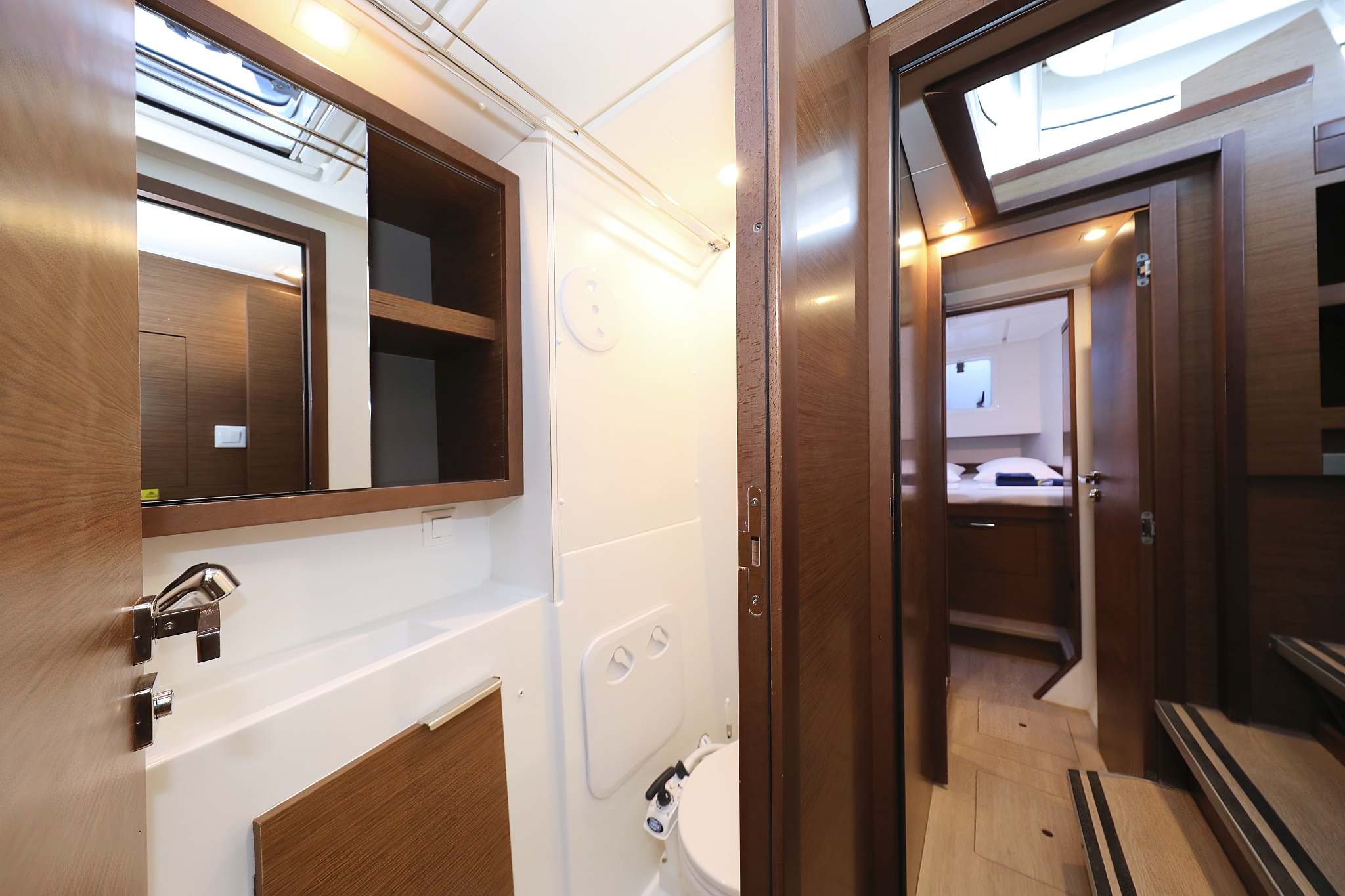 Lagoon 40 - 4 + 2 cab — photo 35