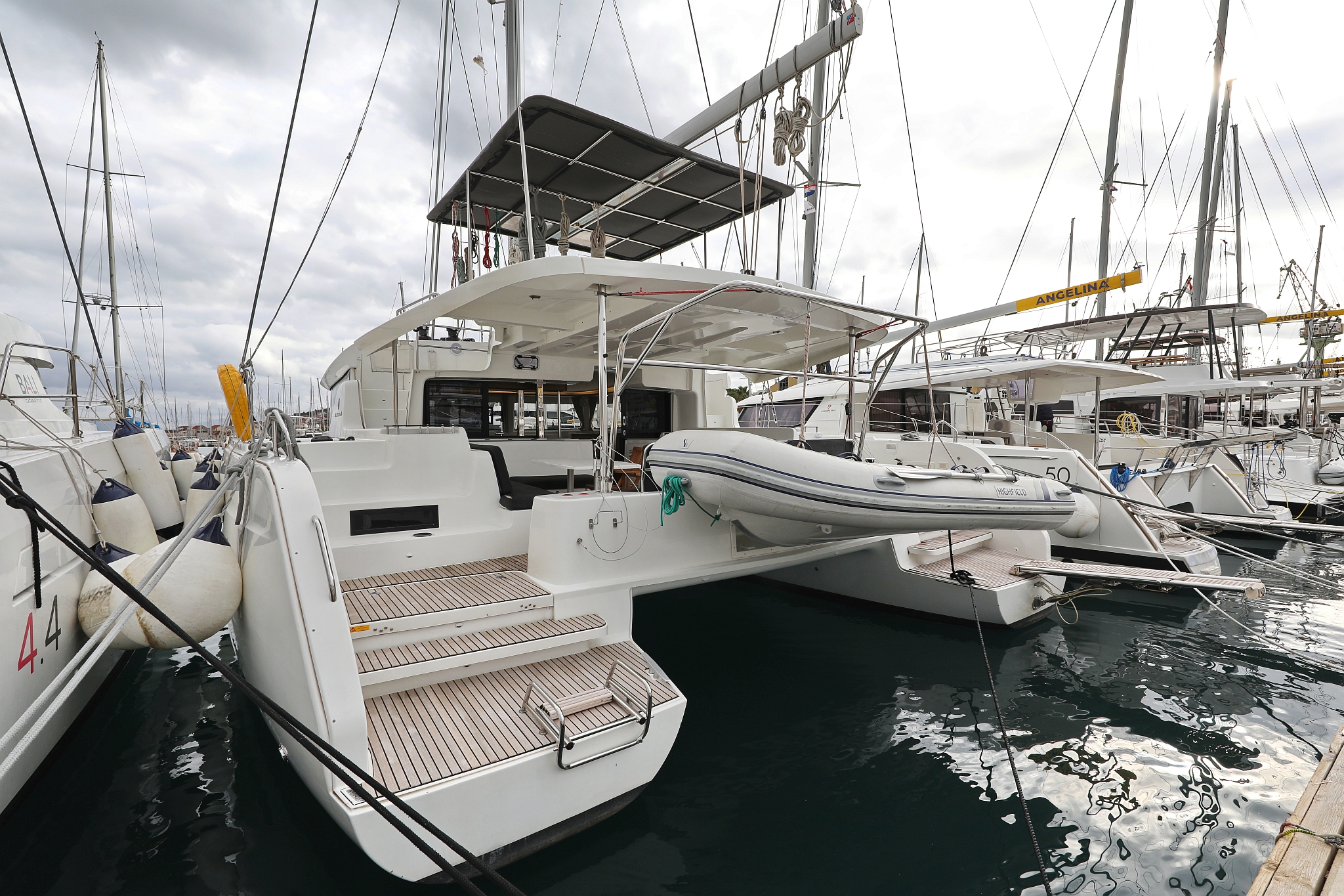 Lagoon 46 - 4 + 2 cab. — photo 3