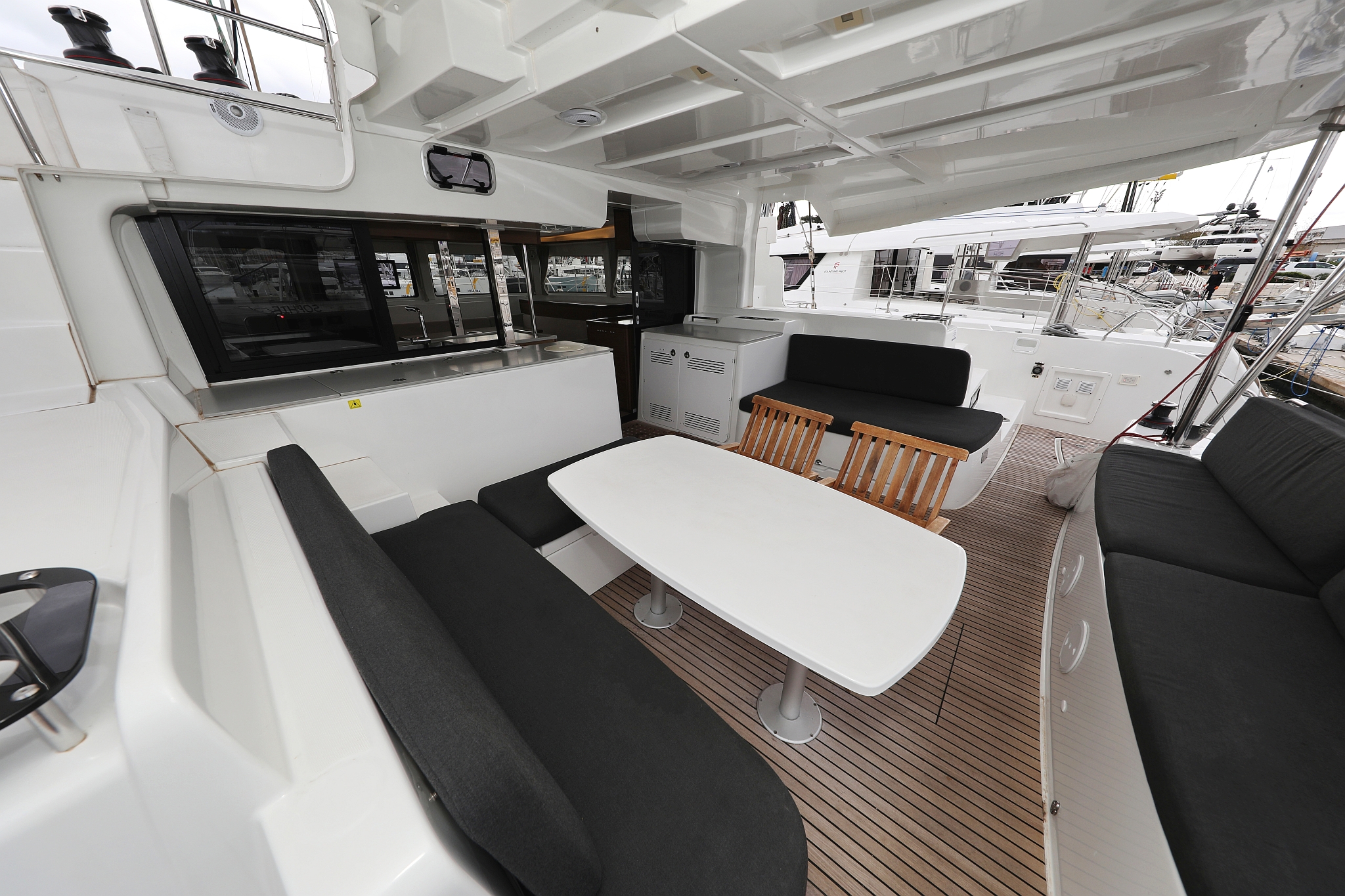 Lagoon 46 - 4 + 2 cab. — photo 7