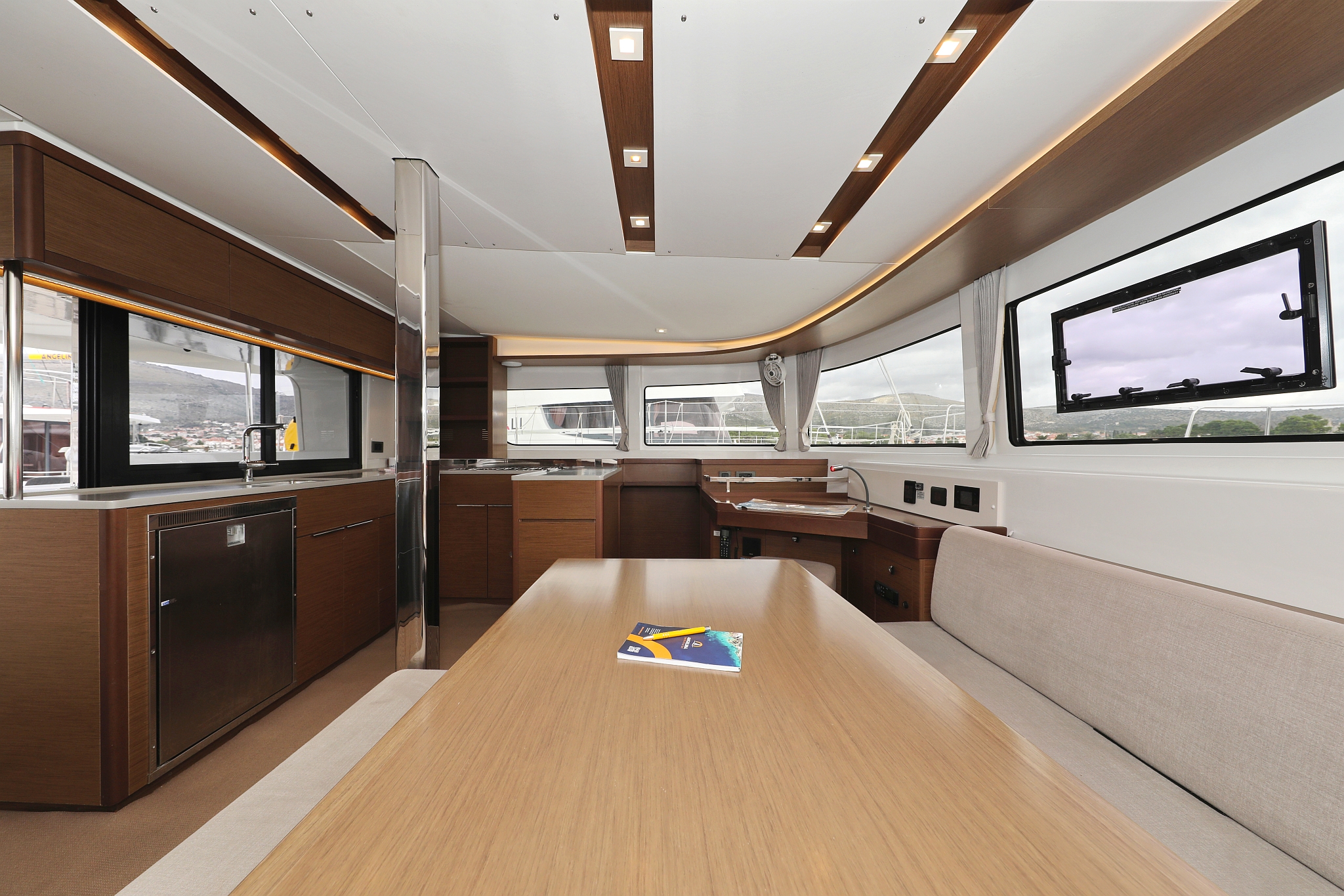 Lagoon 46 - 4 + 2 cab. — photo 14