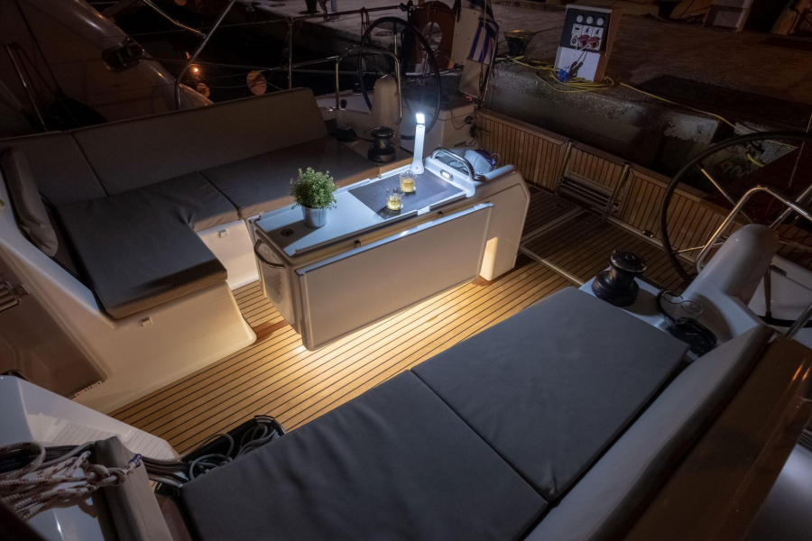 Sun Odyssey 440 - 4 cab. — photo 16