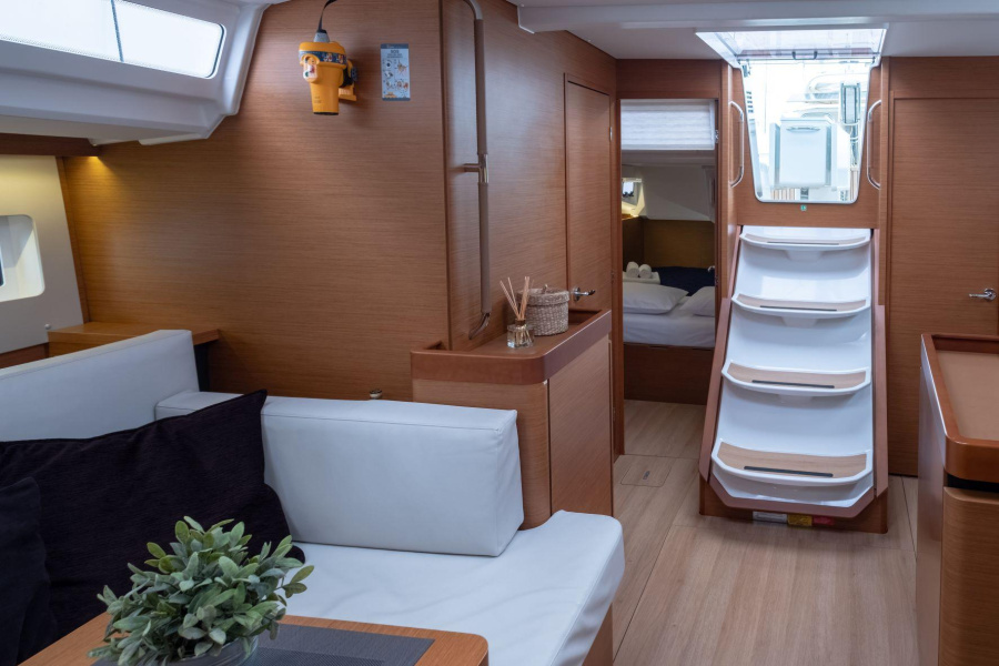 Sun Odyssey 440 - 4 cab. — photo 18