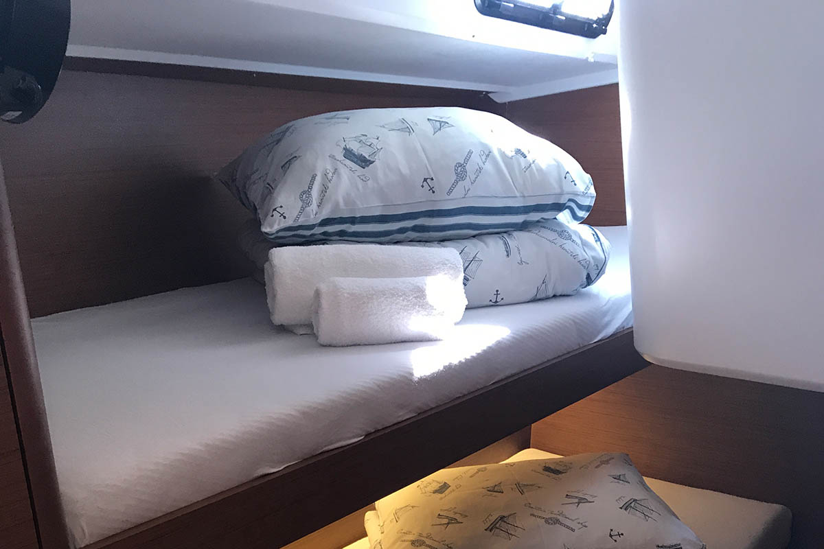Sun Loft 47 - 6 + 1 cab. — photo 24