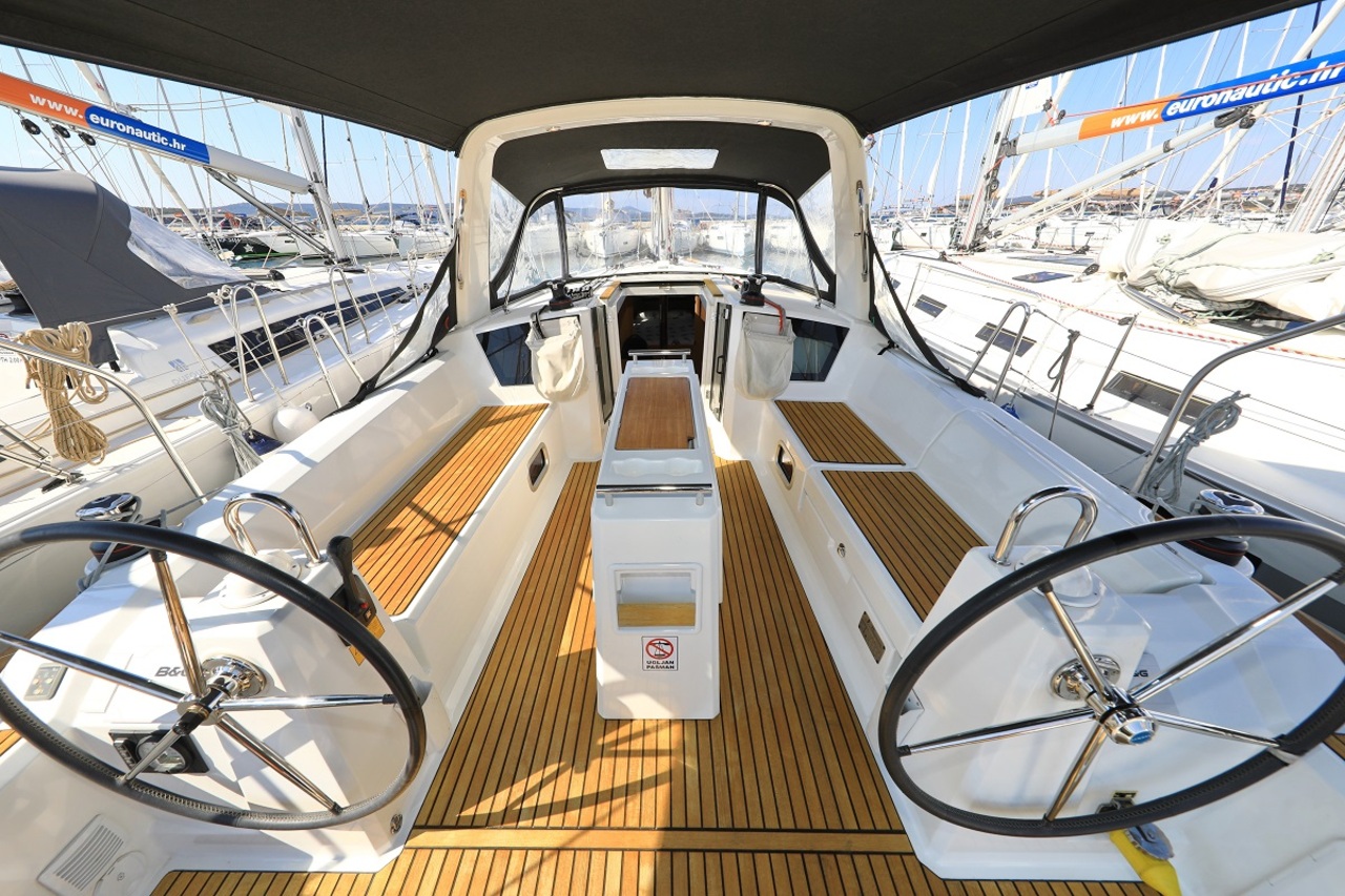 Oceanis 38.1 — photo 4
