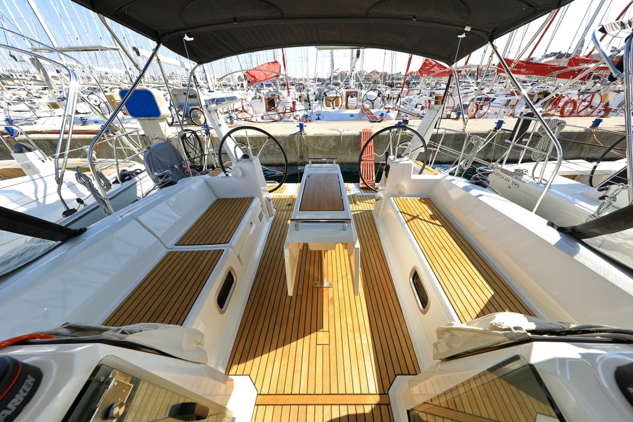 Oceanis 38.1 — photo 5