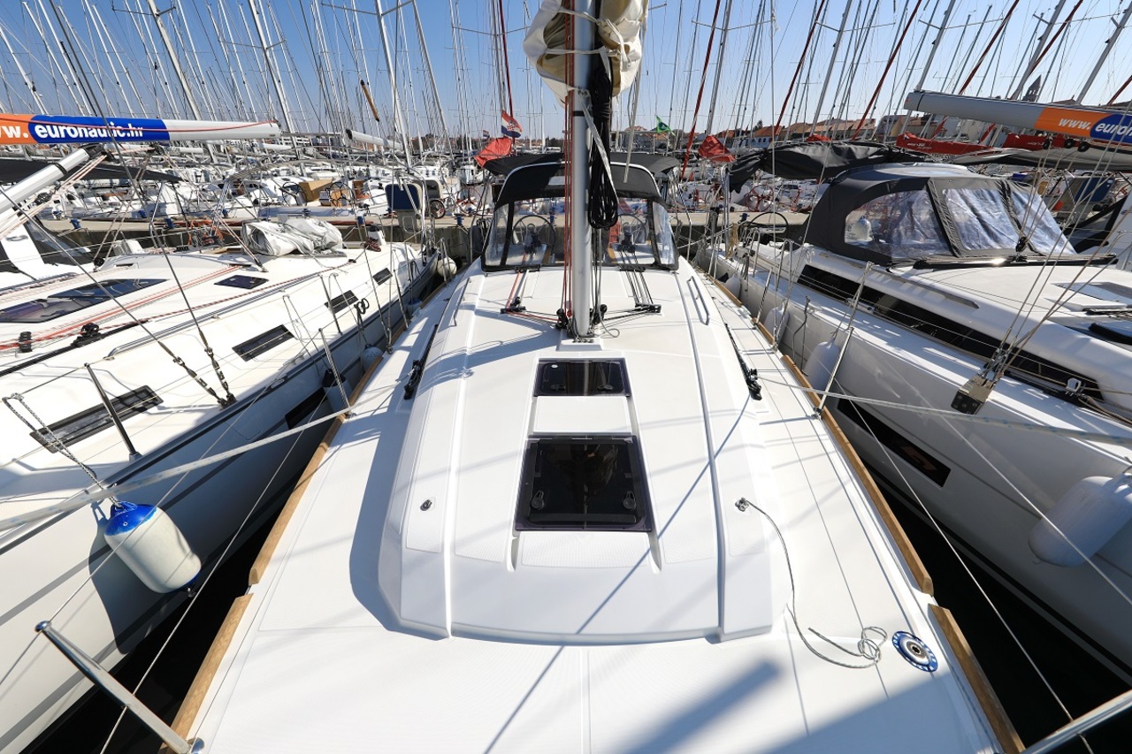 Oceanis 38.1 — photo 7