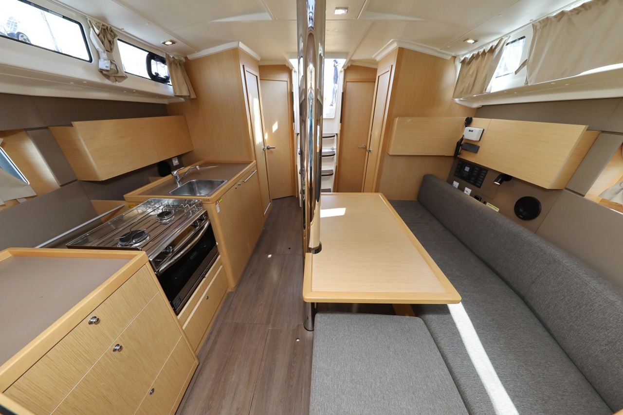 Oceanis 38.1 — photo 11