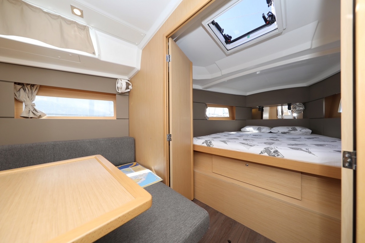 Oceanis 38.1 — photo 14