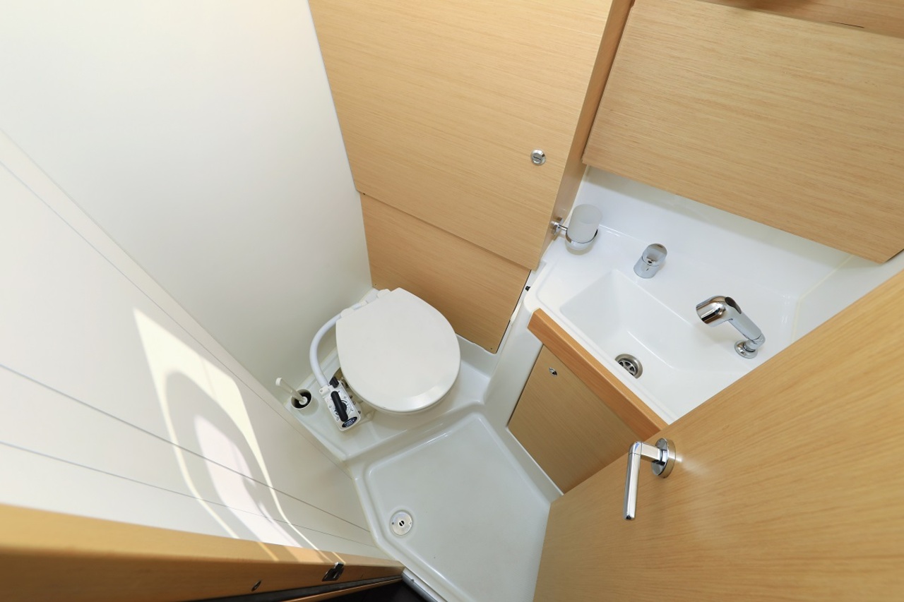 Oceanis 38.1 — photo 15