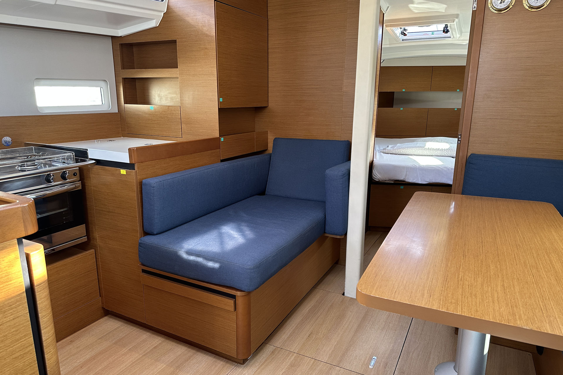 Sun Odyssey 410 - 3 cab. — photo 17