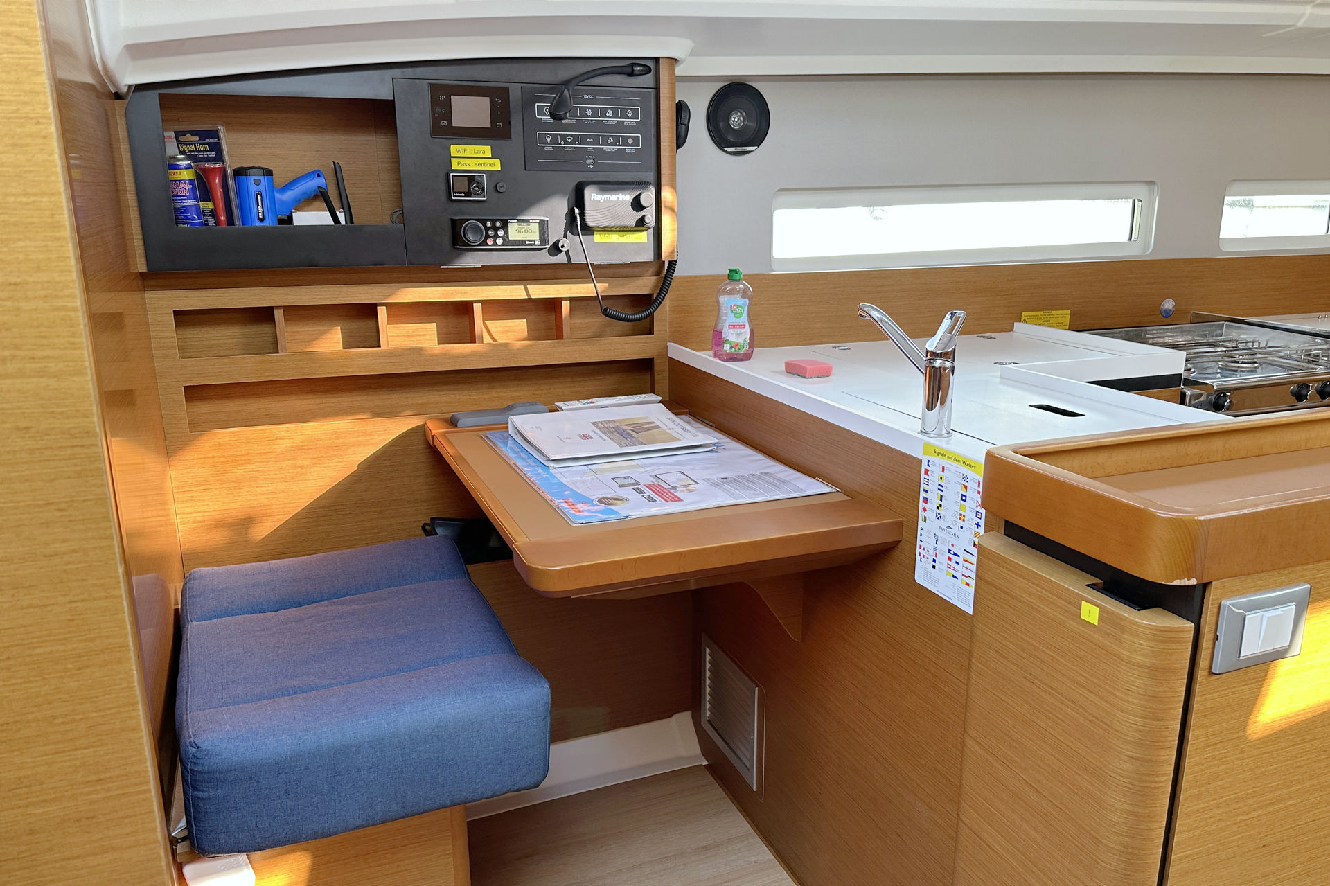 Sun Odyssey 410 - 3 cab. — photo 18