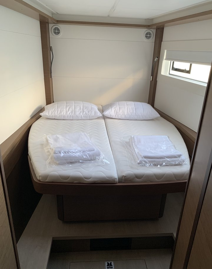 Lagoon 46 - 4 + 2 cab. — photo 9