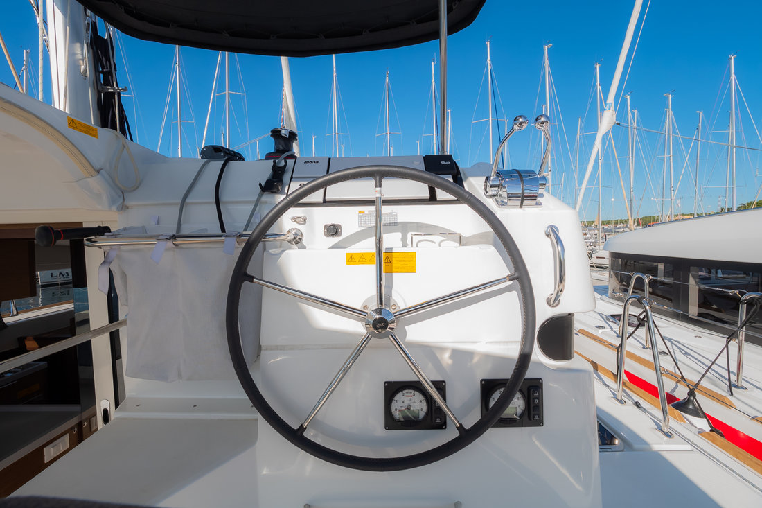Lagoon 40 - 4 + 2 cab — photo 4