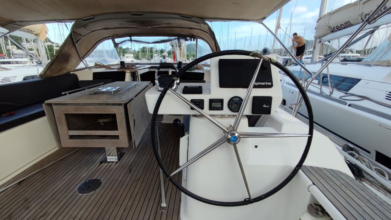 Dufour 520 GL — photo 6