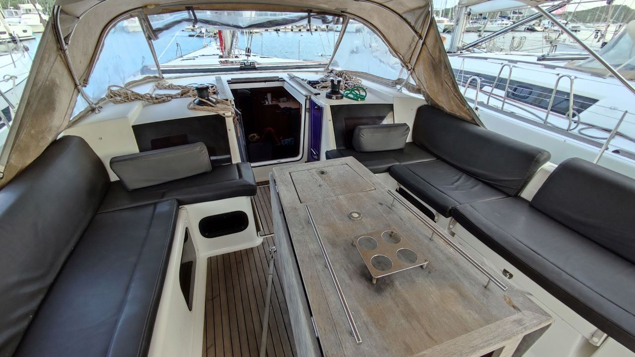 Dufour 520 GL — photo 7