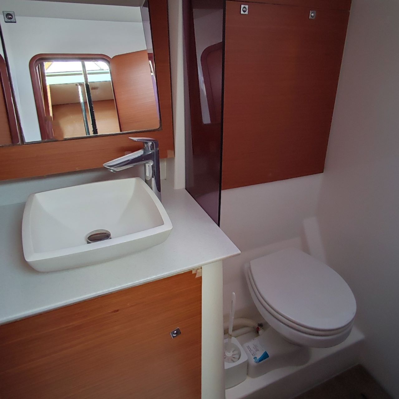Dufour 520 GL — photo 16
