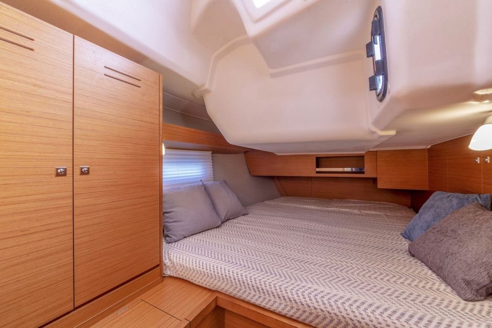Dufour 430 GL — photo 10
