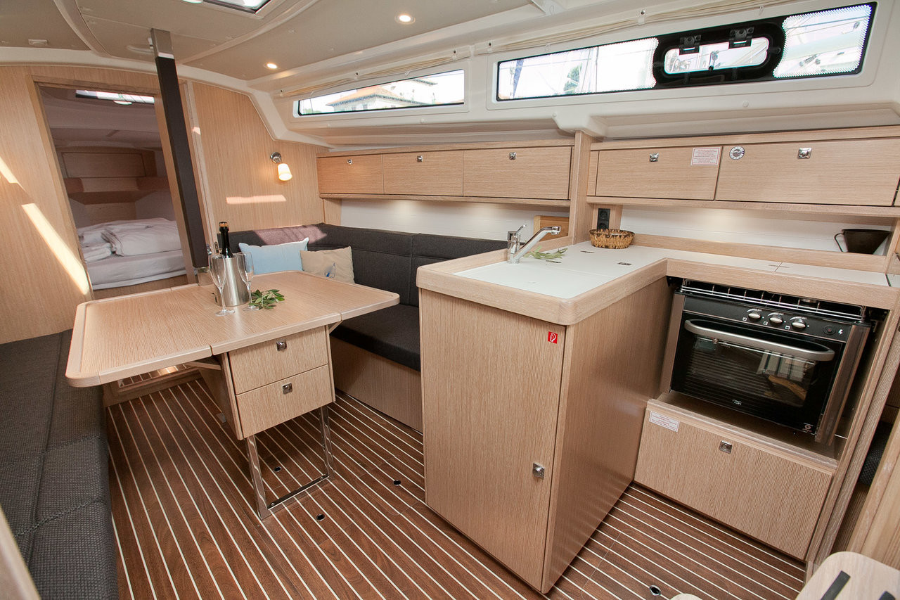 Bavaria Cruiser 34 Style — photo 14