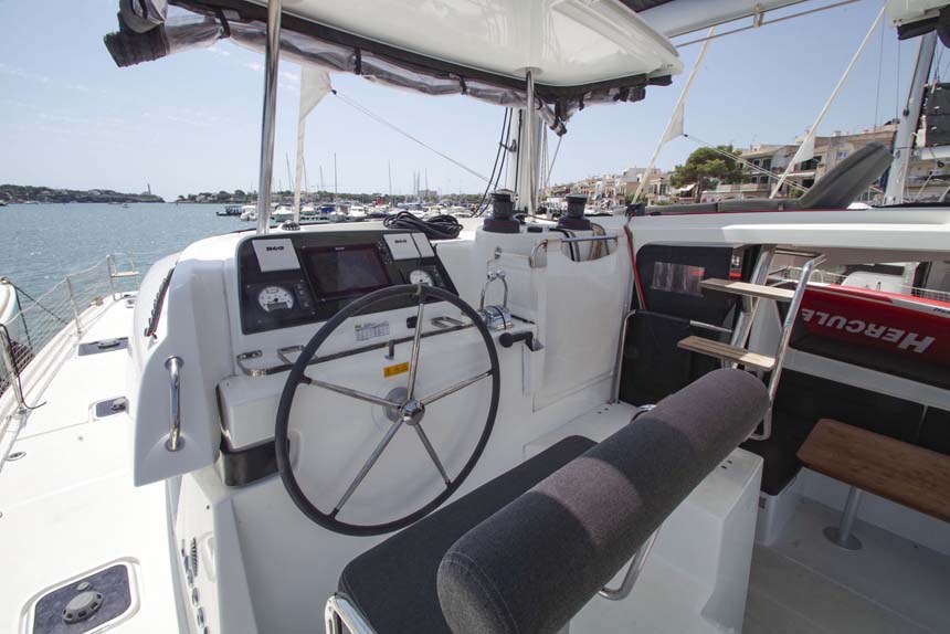 Lagoon 42 - 4 + 2 cab. — photo 8