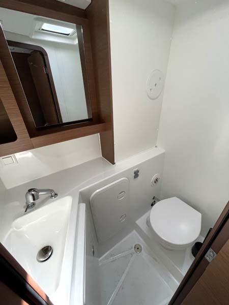 Lagoon 42 - 4 + 2 cab. — photo 20