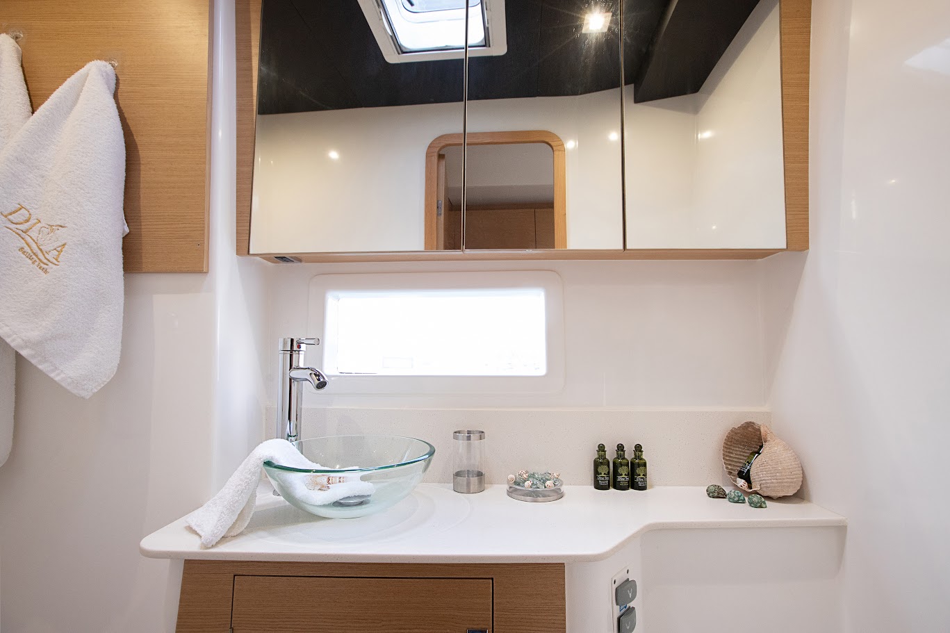 Dufour 48 Catamaran - 5 + 1 cab. — photo 11