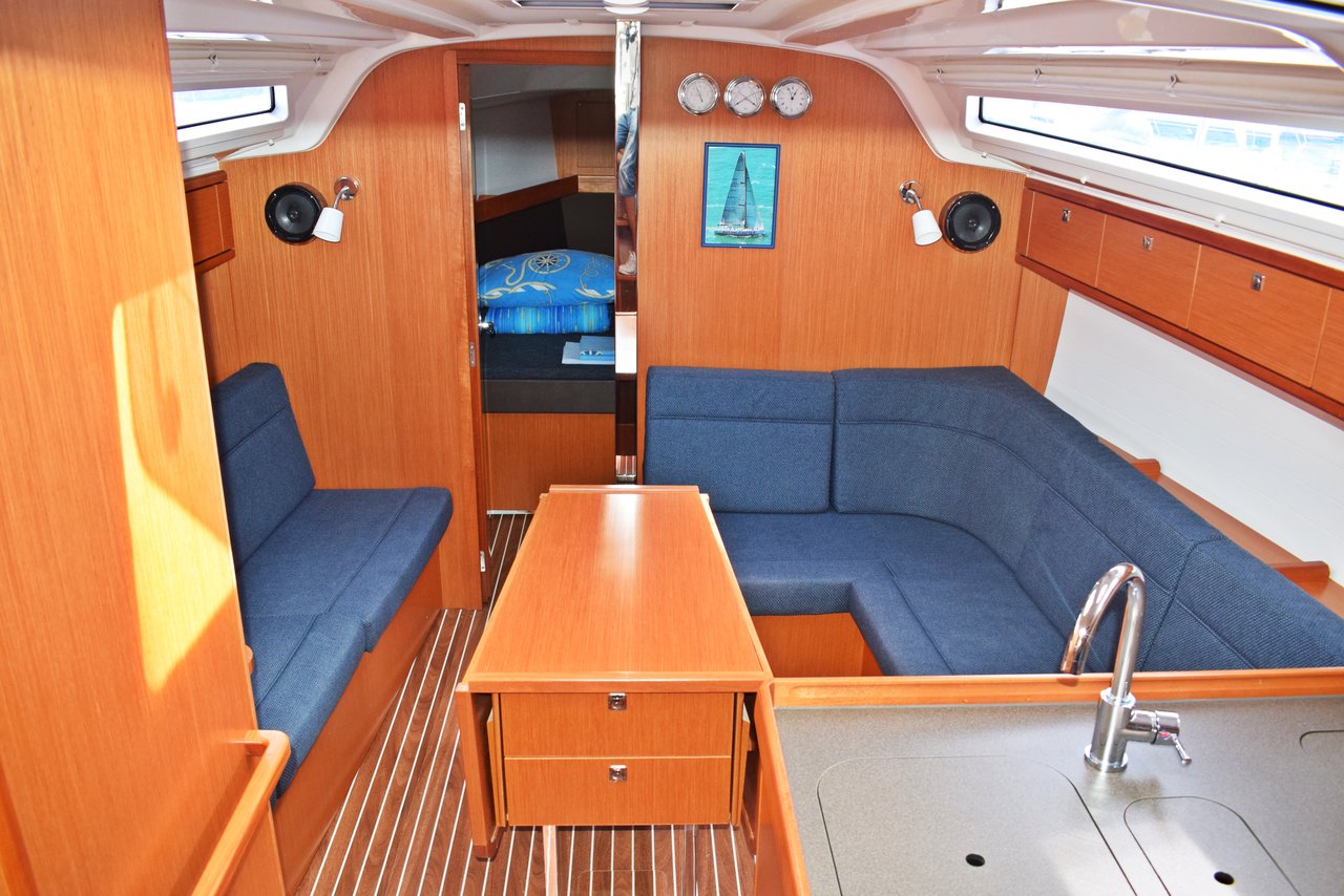 Bavaria Cruiser 37 - 3 cab. — photo 8