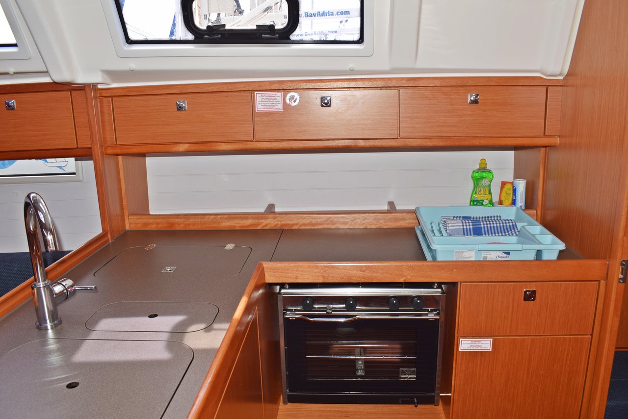 Bavaria Cruiser 37 - 3 cab. — photo 11