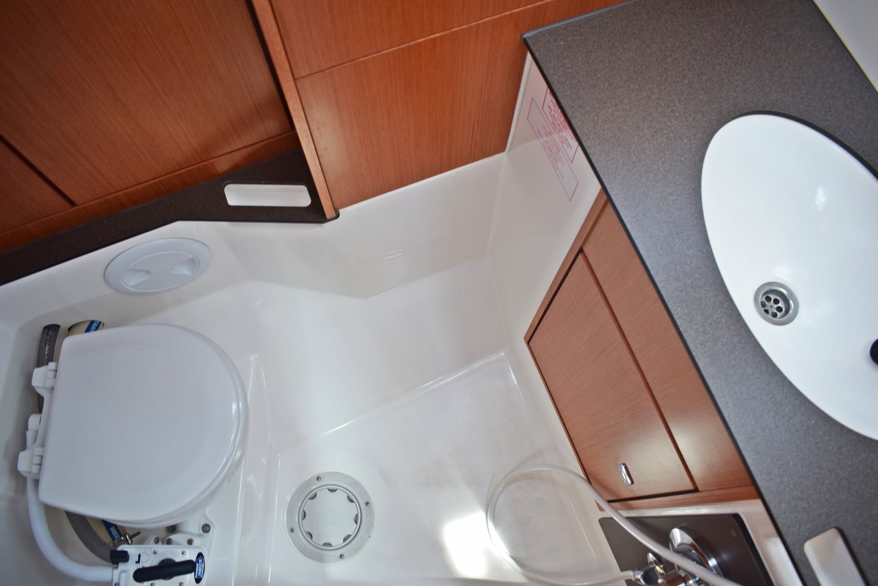 Bavaria Cruiser 37 - 3 cab. — photo 17