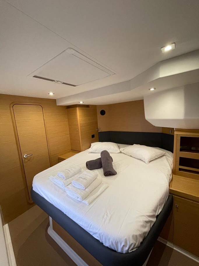 Dufour 48 Catamaran - 5 + 1 cab. — photo 4