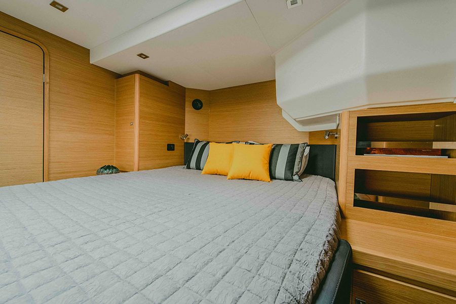 Dufour 48 Catamaran - 5 + 1 cab. — photo 10
