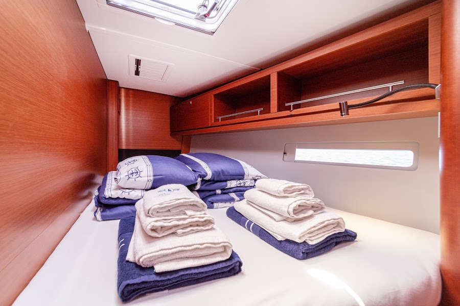 Dufour 56 Exclusive - 5 + 1 cab. — photo 15
