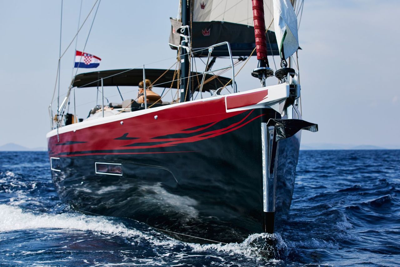 Dufour Exclusive 56 - 3 + 1 cab. — photo 11