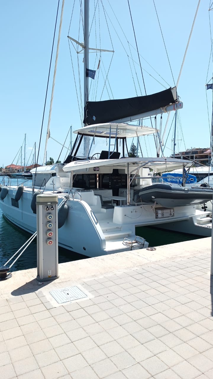 Lagoon 46 - 4 + 2 cab. — photo 9