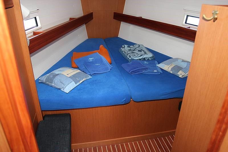 Bavaria Cruiser 36 — photo 11